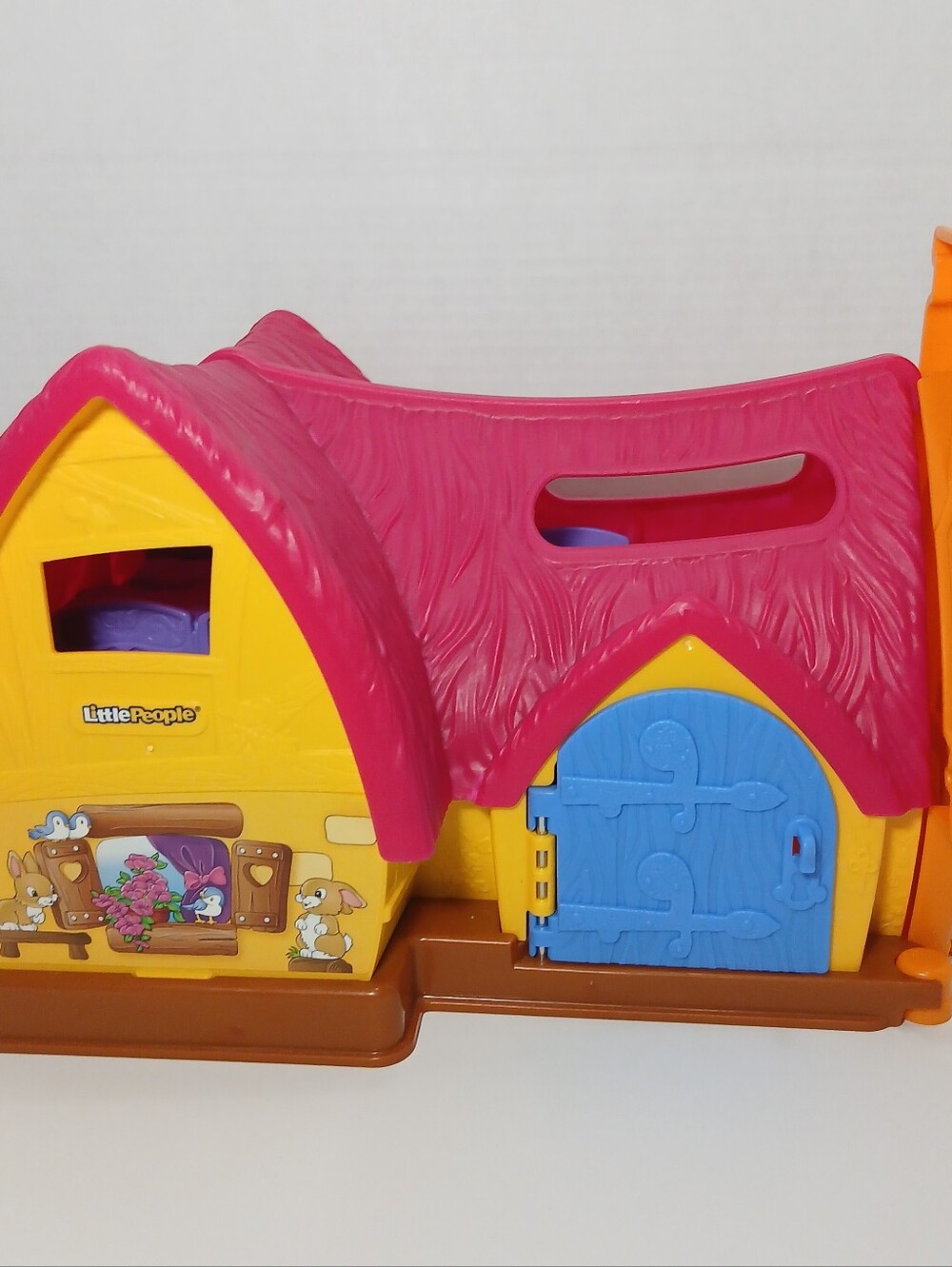 Fisher-Price Little People snow white cottage house with sounds works READ